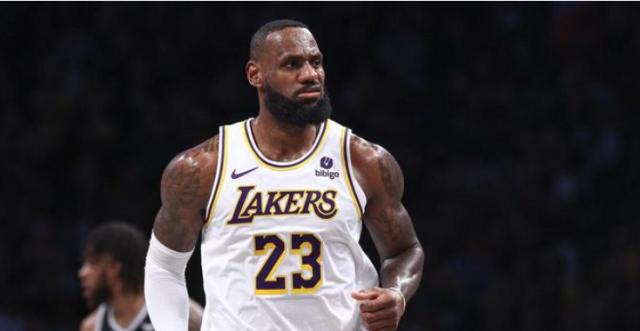 开云投注-詹姆斯职业生涯已坐拥5项MVP 篮球历史仅此一人