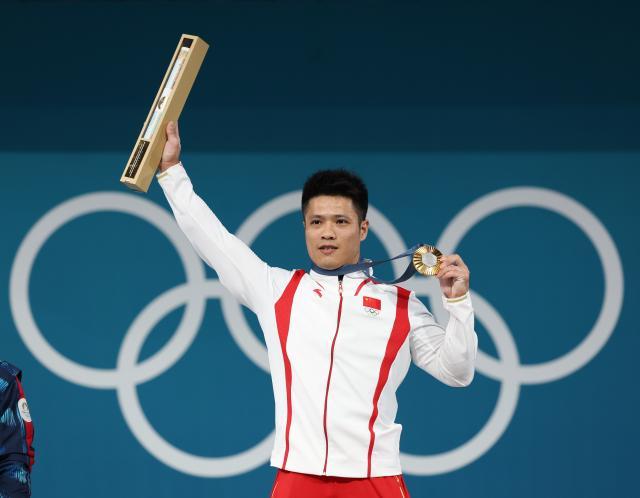开云投注-李发彬卫冕成功 巴黎周期61公斤级是属于他的时代