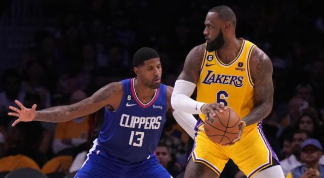 开云体育博彩-针锋相对也险成队友 乔治老詹的命运纠葛还在继续