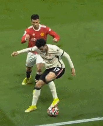 1640759533945084904.gif C罗琼斯.gif