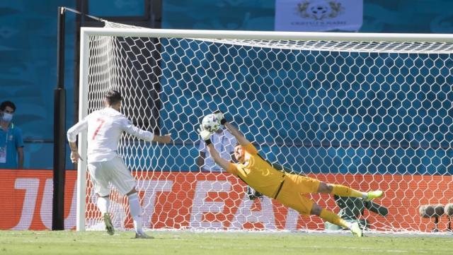 5球大胜西班牙前锋进球难还是无解