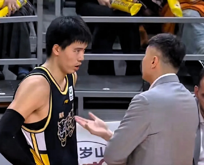 开云投注-焦泊乔会离开广东队吗？CBA名记进行了解答|杜锋|付政浩|广东男篮|沈梓捷|球队_新浪体育_新浪新闻