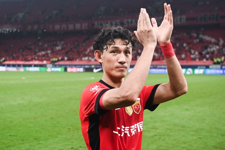 开云投注-东体：海港取胜积分成功转正，王燊超绝杀球展现穆斯卡特战术要求