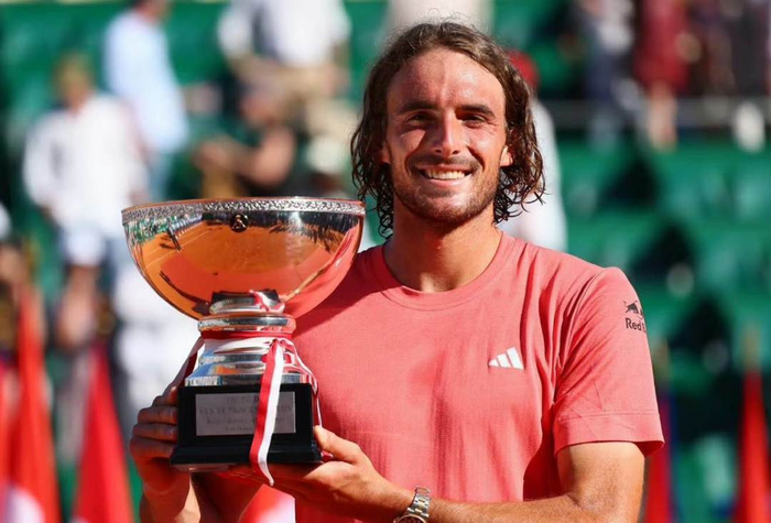 开云体育保障-蒙卡冷门迭出：梅总吞双蛋怒砸拍，三驾马车悉数淘汰！|辛纳|蒙特卡洛大师赛|扬尼克-辛纳|西西帕斯|红土_新浪新闻