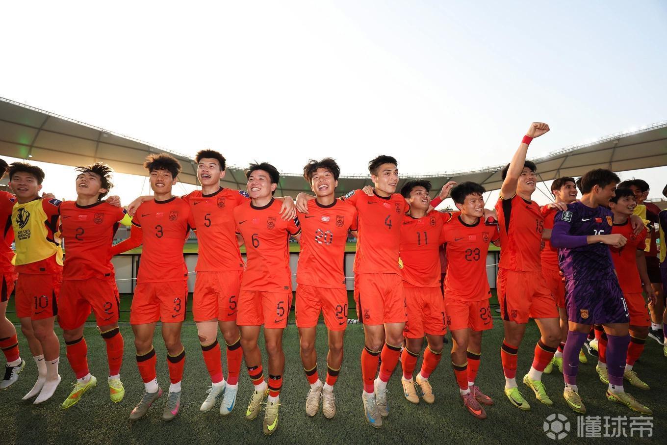 kaiyun app-苏东：今晚U23国足不要打对攻，要贯彻大脚加身体&amp;amp;二点加定位
